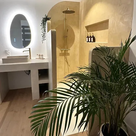 L Anaya Nantes Et Sauna