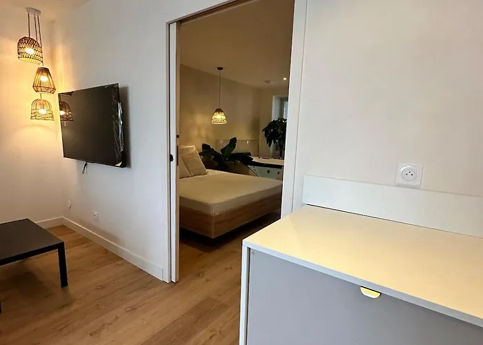 L Anaya Nantes Et Sauna